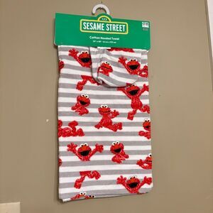 Sesame Street Elmo Cotton Hooded Towel Grey White Stripe Pattern Elmo Graphics